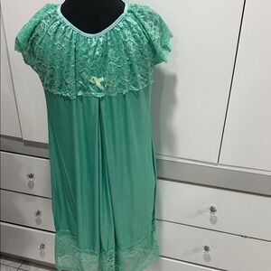 Lace Trim Green Chemise